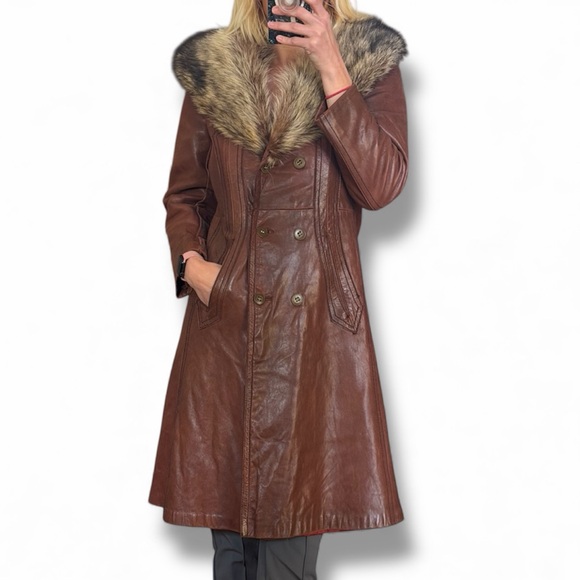 Vintage Jackets & Blazers - Vintage Brown Leather Coat with Fur Collar